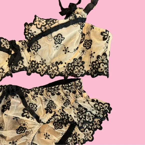 Agent Provocateur Vintage 2000’s bra and panty set 34A and size Small - Picture 1 of 5